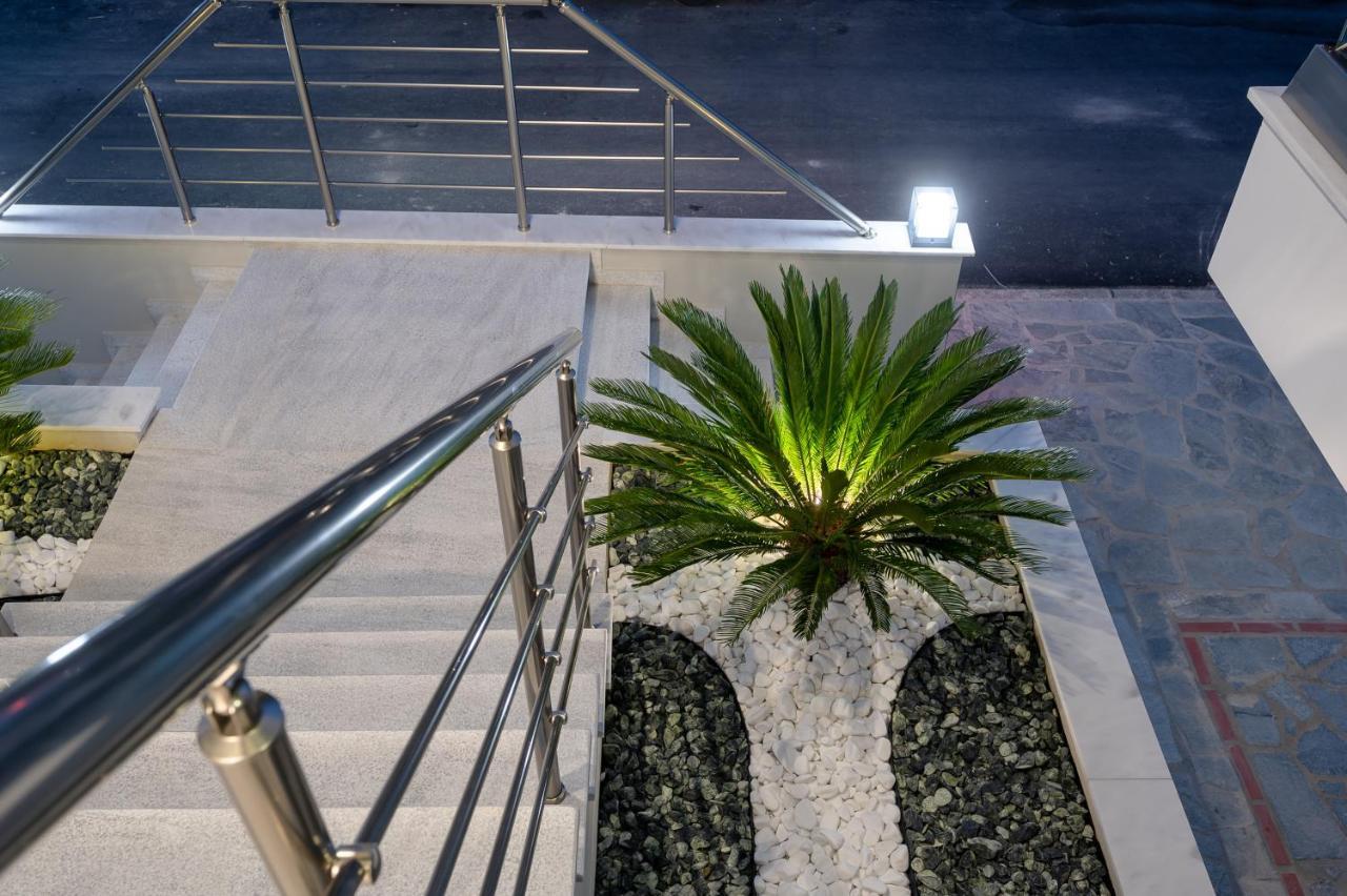 Blue Wave Luxury Suites Nea Iraklitsa Εξωτερικό φωτογραφία