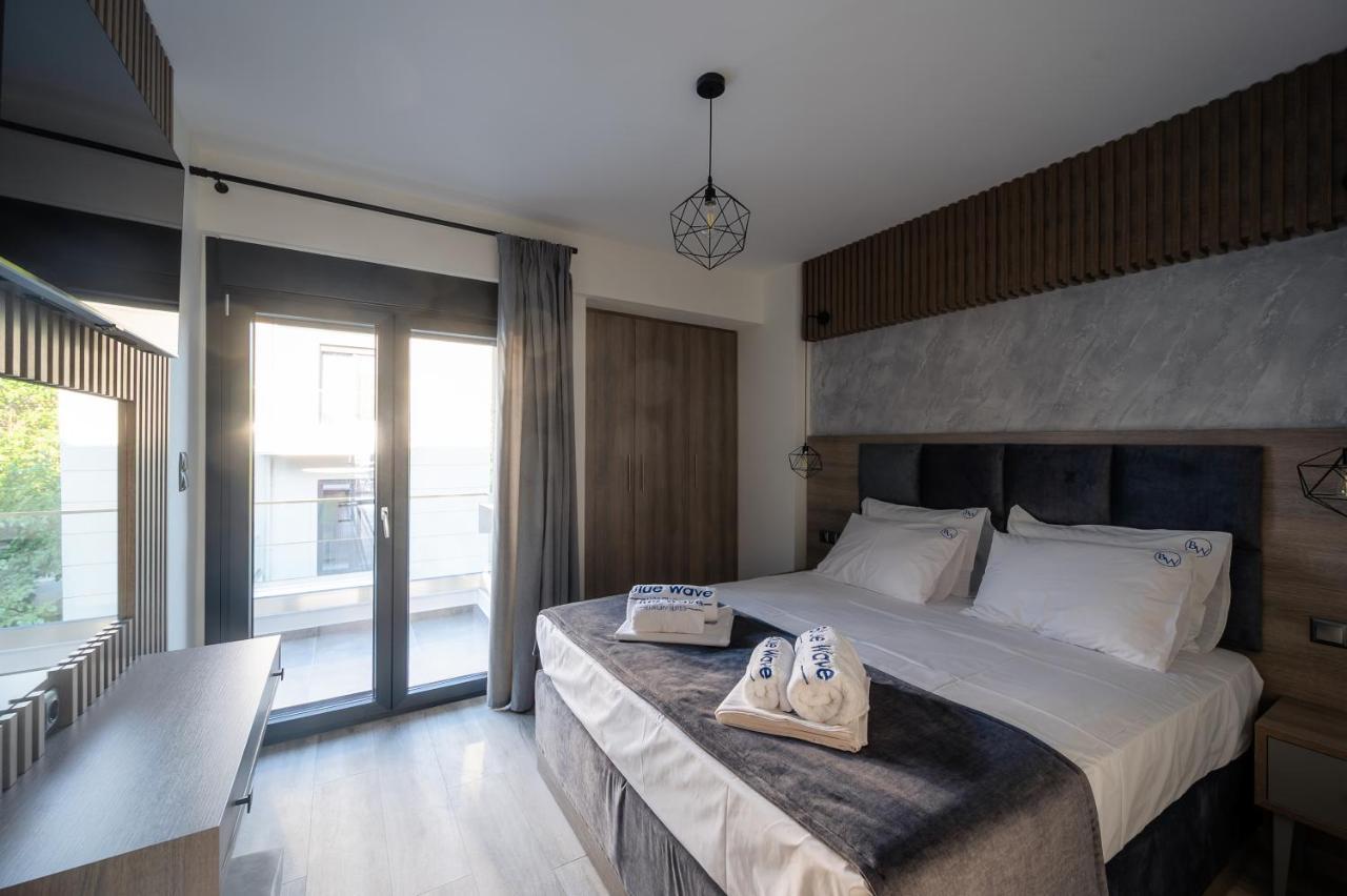 Blue Wave Luxury Suites Nea Iraklitsa Εξωτερικό φωτογραφία