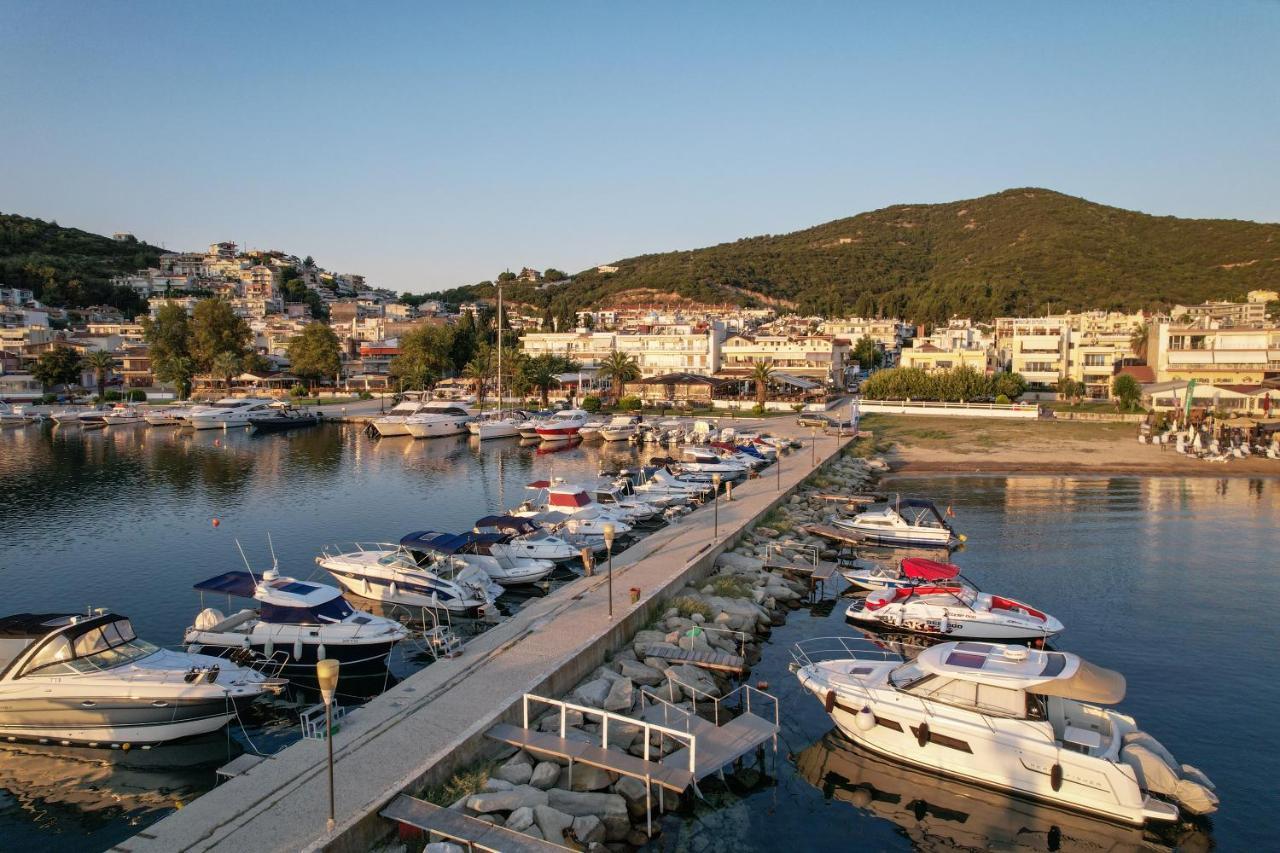 Blue Wave Luxury Suites Nea Iraklitsa Εξωτερικό φωτογραφία