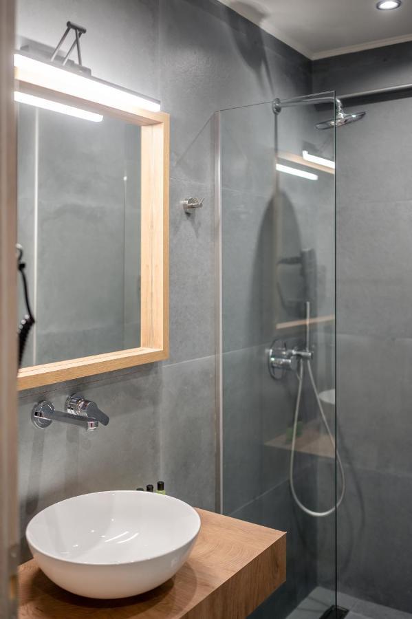 Blue Wave Luxury Suites Nea Iraklitsa Εξωτερικό φωτογραφία