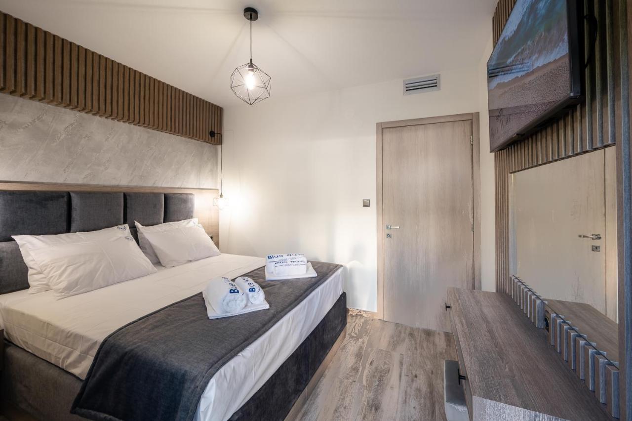 Blue Wave Luxury Suites Nea Iraklitsa Εξωτερικό φωτογραφία