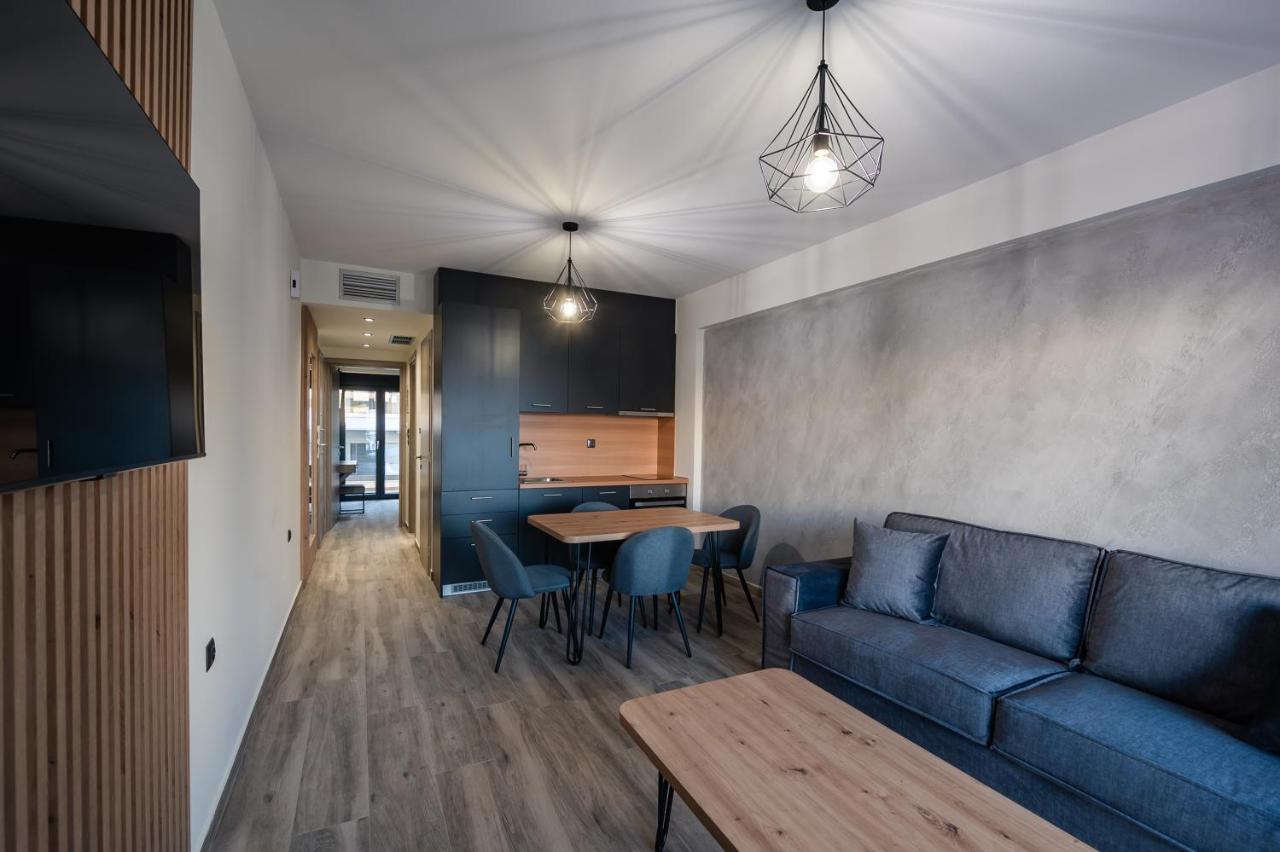 Blue Wave Luxury Suites Nea Iraklitsa Εξωτερικό φωτογραφία