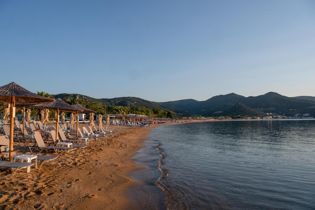 Blue Wave Luxury Suites Nea Iraklitsa Εξωτερικό φωτογραφία