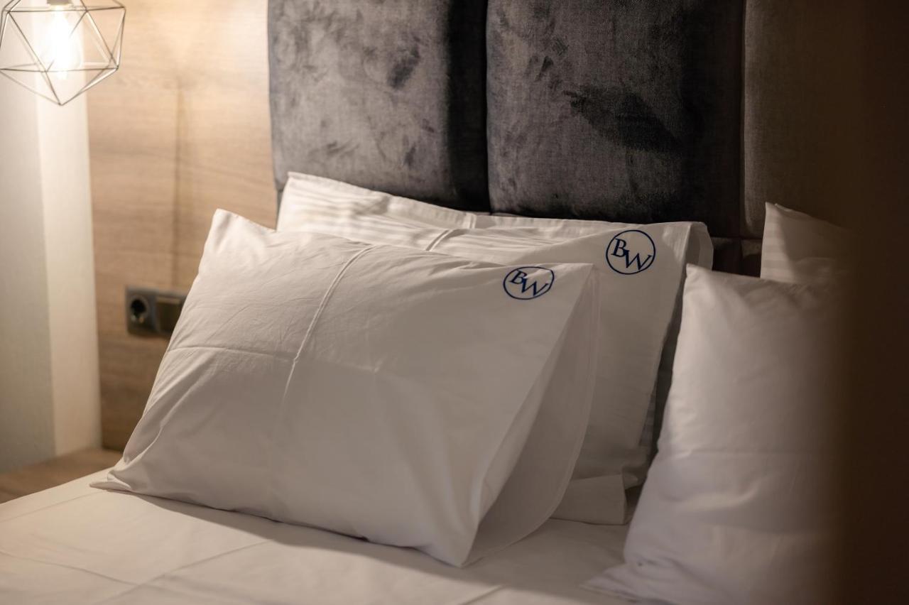 Blue Wave Luxury Suites Nea Iraklitsa Εξωτερικό φωτογραφία