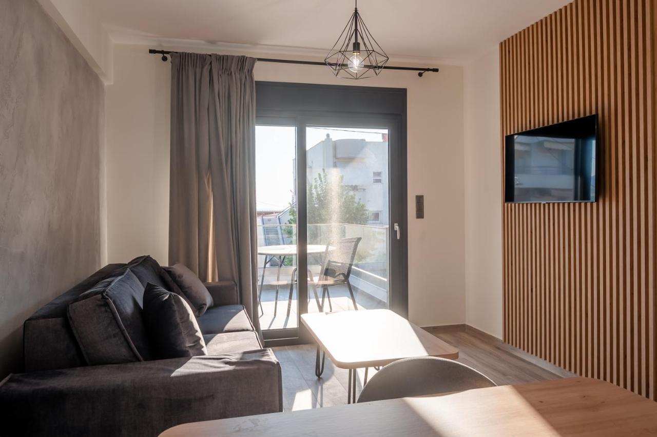 Blue Wave Luxury Suites Nea Iraklitsa Εξωτερικό φωτογραφία